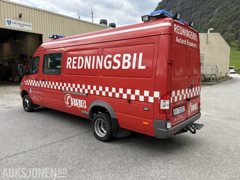 2005 Mercedes-Benz Sprinter 4-motion / 4X4 redningsbil - fullutstyrt - شاحنة حريق: صورة 4 2005 Mercedes-Benz Sprinter 4-motion / 4X4 redningsbil - fullutstyrt - شاحنة حريق: صورة 4