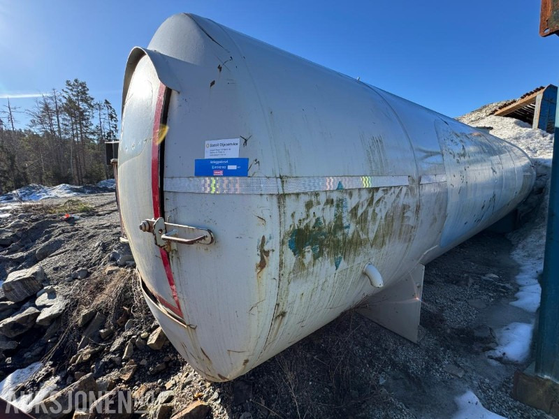2006 Dieseltank 20m3 med pumpe - معدات الانشاءات: صورة 1 2006 Dieseltank 20m3 med pumpe - معدات الانشاءات: صورة 1