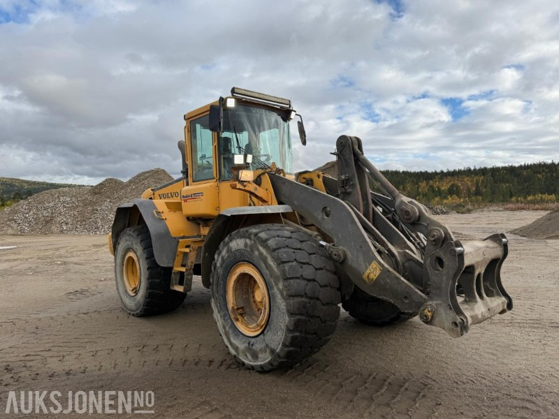 2006 Volvo L120E - Sentralsmøring - 14887 timer - اللودر بعجل: صورة 3 2006 Volvo L120E - Sentralsmøring - 14887 timer - اللودر بعجل: صورة 3
