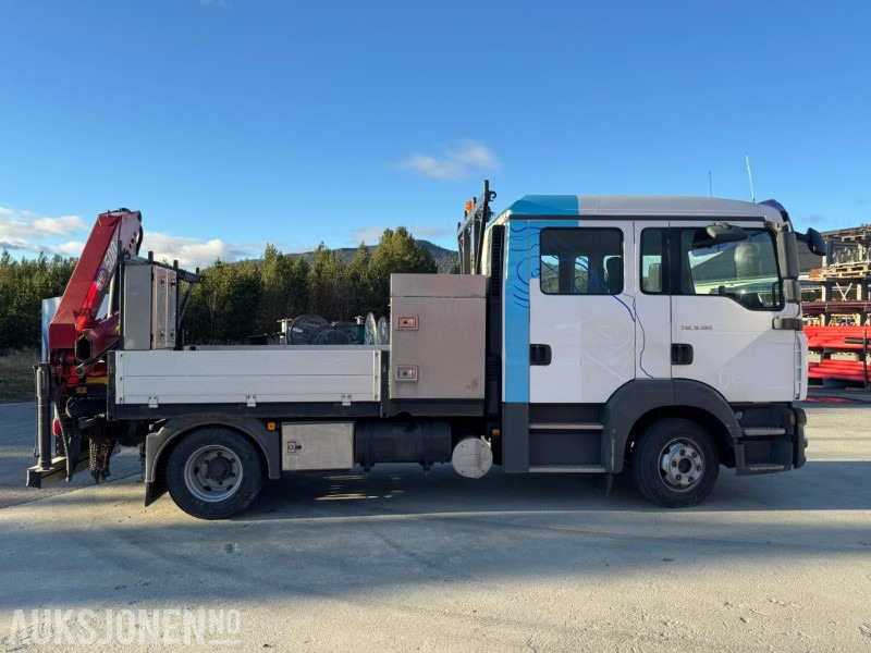 2007 MAN TGL 8.180 4X2 LINJEBIL MED KRAN OG MASSE UTSTYR - شاحنات مسطحة: صورة 4 2007 MAN TGL 8.180 4X2 LINJEBIL MED KRAN OG MASSE UTSTYR - شاحنات مسطحة: صورة 4