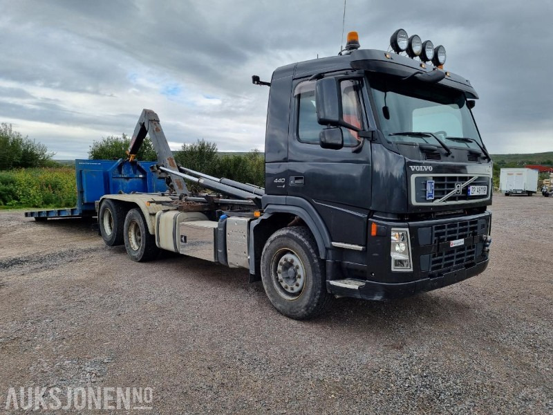 2007 Volvo FM62R Krokbil 6X2 - HIAB 20T - VBG - Tipphydraulikk - 364401KM - شاحنة برافعة خطافية: صورة 1 2007 Volvo FM62R Krokbil 6X2 - HIAB 20T - VBG - Tipphydraulikk - 364401KM - شاحنة برافعة خطافية: صورة 1
