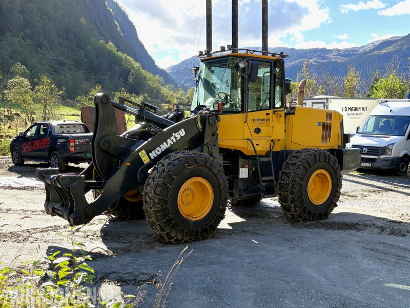 2008 Komatsu WA320-6 hjullaster - KUN 3 754 timer - اللودر بعجل: صورة 1 2008 Komatsu WA320-6 hjullaster - KUN 3 754 timer - اللودر بعجل: صورة 1