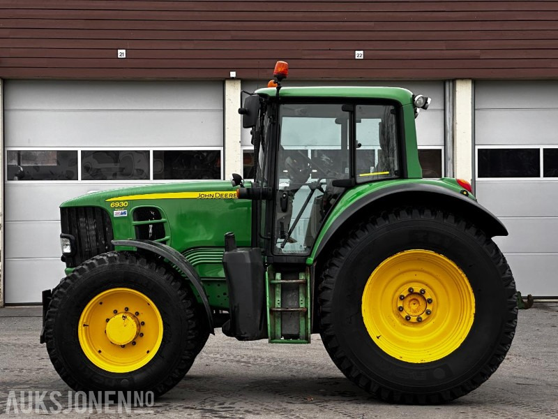 2009 John Deere 6930 Premium traktor - جرار: صورة 2 2009 John Deere 6930 Premium traktor - جرار: صورة 2