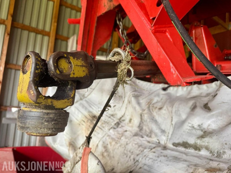 2009 Kuhn FC313F-FF Slåmaskin med Krimper - آلات زراعية: صورة 5 2009 Kuhn FC313F-FF Slåmaskin med Krimper - آلات زراعية: صورة 5