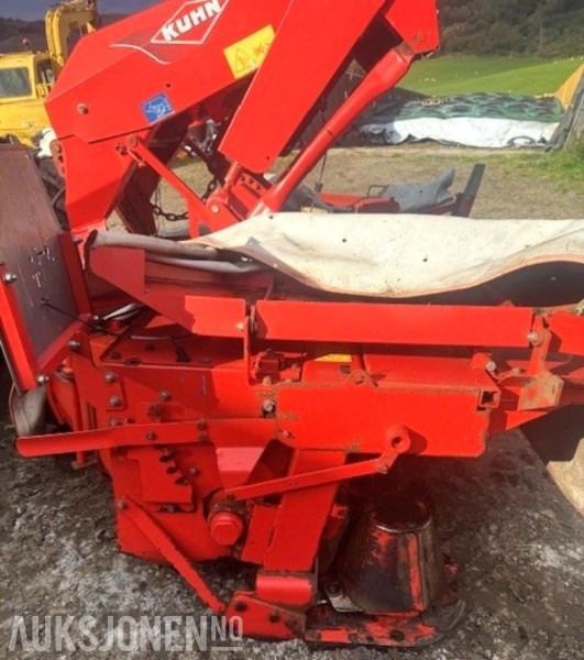 2009 Kuhn FC313F-FF Slåmaskin med Krimper - آلات زراعية: صورة 4 2009 Kuhn FC313F-FF Slåmaskin med Krimper - آلات زراعية: صورة 4