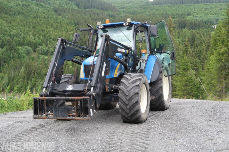 2009 New Holland T5060 Traktor / 8550 timer - جرار: صورة 2 2009 New Holland T5060 Traktor / 8550 timer - جرار: صورة 2