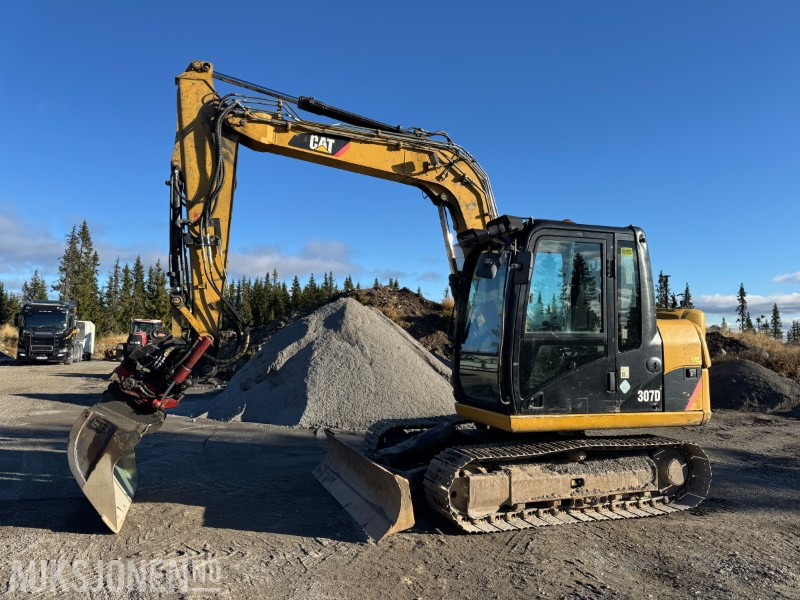 2010 Cat 307D GRAVEMASKIN, TILTROTATOR, 2 SKUFFER, DIESELVARMER - حفّار: صورة 1 2010 Cat 307D GRAVEMASKIN, TILTROTATOR, 2 SKUFFER, DIESELVARMER - حفّار: صورة 1