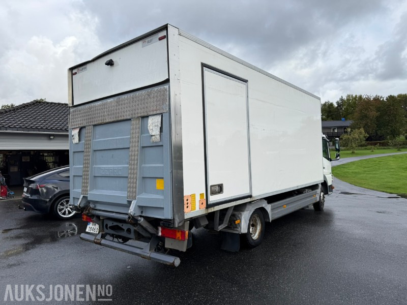 2010 Mercedes-Benz Atego 818 skapbil m/ Thermo King og Zepro bakløft - شاحنة صندوقية: صورة 5 2010 Mercedes-Benz Atego 818 skapbil m/ Thermo King og Zepro bakløft - شاحنة صندوقية: صورة 5