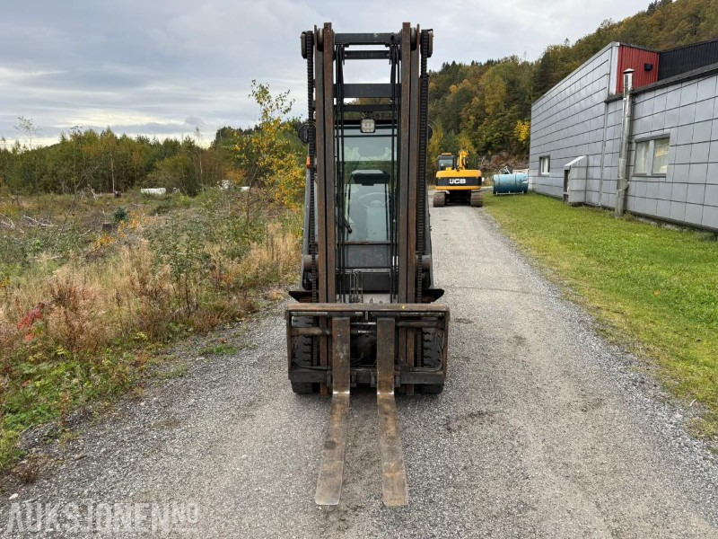 2010 Nissan Y1D2A25Q dieseltruck – 2,5 tonn, 4 m løftehøyde - معدات المناولة: صورة 3 2010 Nissan Y1D2A25Q dieseltruck – 2,5 tonn, 4 m løftehøyde - معدات المناولة: صورة 3
