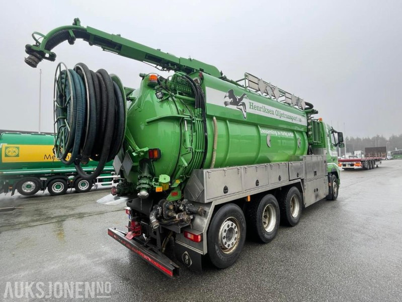2010 VOLVO FH500 8X4 INTERCONSULT SS2343 BST3-17CR ADR SLAMSUGER MED HØYTRYKKSPYLER - 203576 KM. - سيارة خدمات/ سيارة خاصة: صورة 4 2010 VOLVO FH500 8X4 INTERCONSULT SS2343 BST3-17CR ADR SLAMSUGER MED HØYTRYKKSPYLER - 203576 KM. - سيارة خدمات/ سيارة خاصة: صورة 4