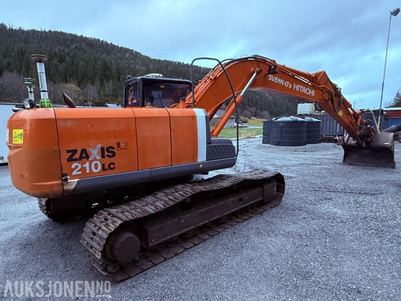 2011 Hitachi ZX210 LC-3 beltegraver KUN 8475 timer - GPS, RT80 Rotortilt, Sentralsmøring - حفّار: صورة 4 2011 Hitachi ZX210 LC-3 beltegraver KUN 8475 timer - GPS, RT80 Rotortilt, Sentralsmøring - حفّار: صورة 4