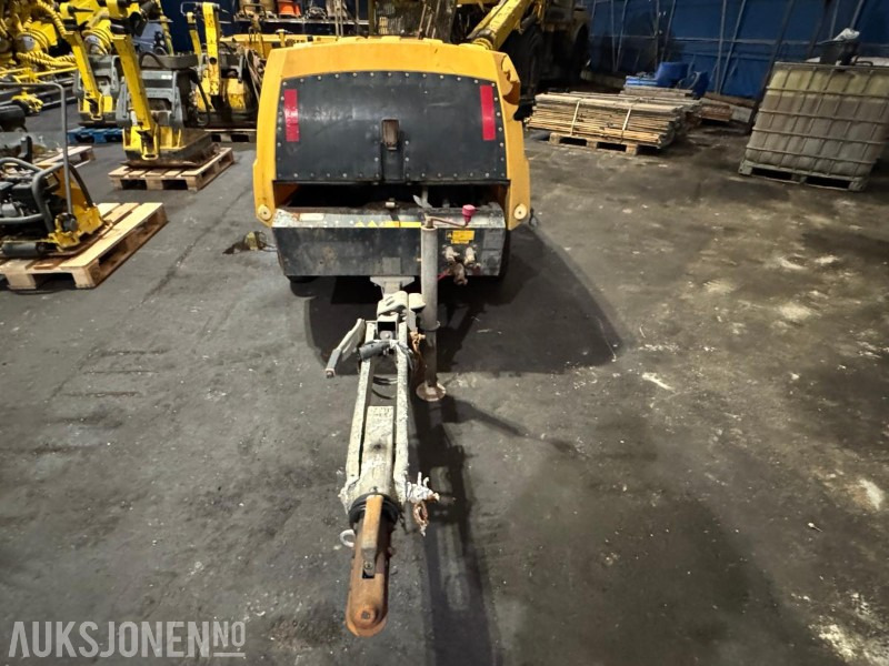 2011 Kaeser M 50 tilhengermontert kompressor - معدات الانشاءات: صورة 2 2011 Kaeser M 50 tilhengermontert kompressor - معدات الانشاءات: صورة 2