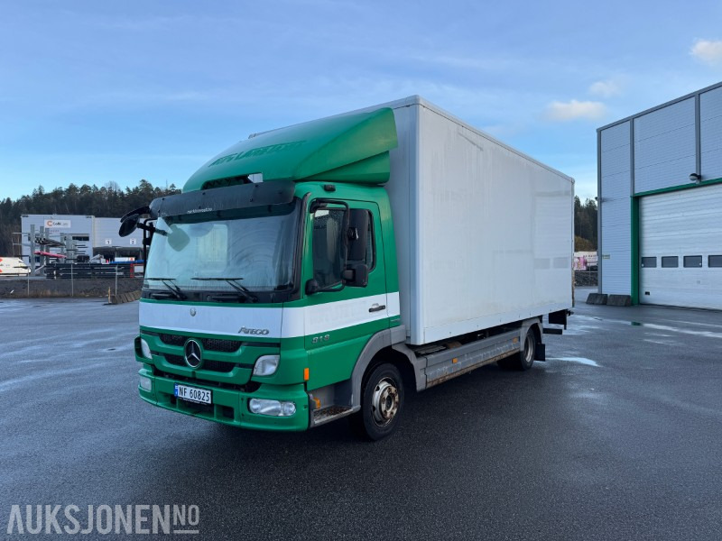 2011 Mercedes-Benz ATECO 818 L - Skapbil med løftelem - شاحنة صندوقية: صورة 1 2011 Mercedes-Benz ATECO 818 L - Skapbil med løftelem - شاحنة صندوقية: صورة 1
