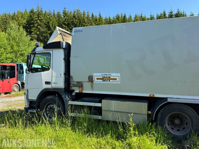 2011 Volvo FM6X2 komprimatorbil med kran / EU-godkjent - شاحنة قمامة: صورة 2 2011 Volvo FM6X2 komprimatorbil med kran / EU-godkjent - شاحنة قمامة: صورة 2