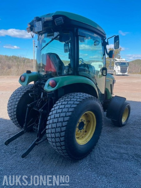 2012 John Deere 4720 traktor / 3.892 timer / Bakrutepusser / - جرار: صورة 5 2012 John Deere 4720 traktor / 3.892 timer / Bakrutepusser / - جرار: صورة 5