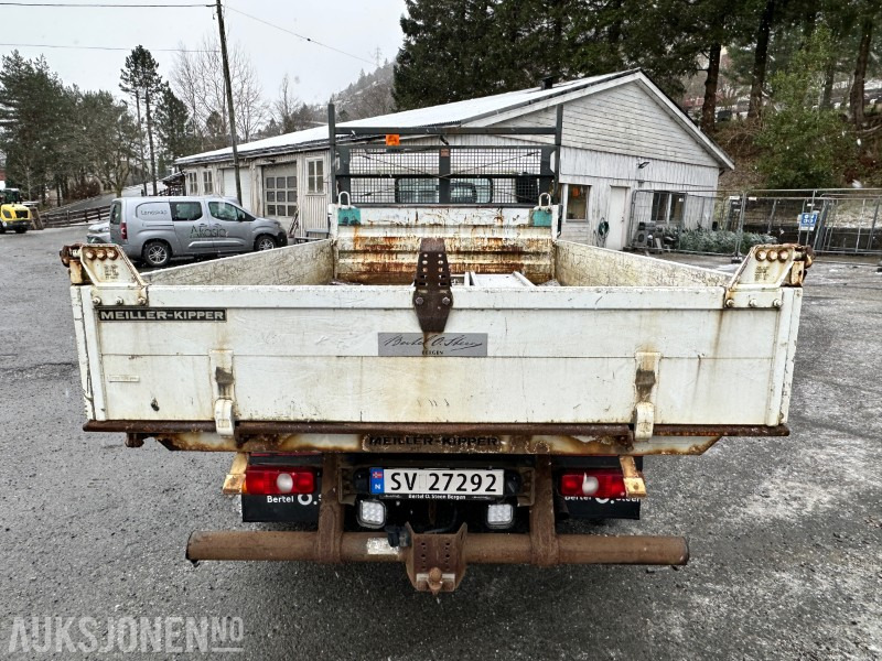 2012 Mitsubishi Fuso Canter 7C15 3-veis tipp, 126125km - شاحنات مسطحة: صورة 4 2012 Mitsubishi Fuso Canter 7C15 3-veis tipp, 126125km - شاحنات مسطحة: صورة 4