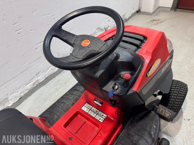 2013 Castelgarden XD 140 sitteklipper med Briggs & Stratton 344cc Motor - آلات زراعية: صورة 4 2013 Castelgarden XD 140 sitteklipper med Briggs & Stratton 344cc Motor - آلات زراعية: صورة 4