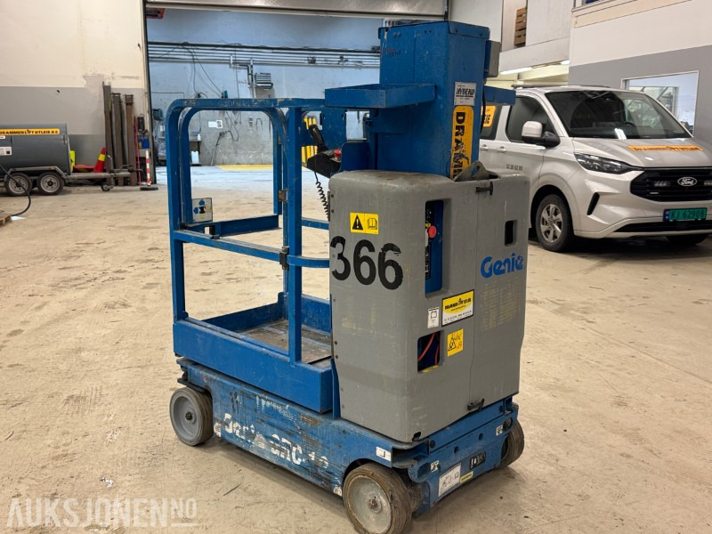 2013 Genie GRC12 mastelift - منصة جومحمولةية: صورة 4 2013 Genie GRC12 mastelift - منصة جومحمولةية: صورة 4