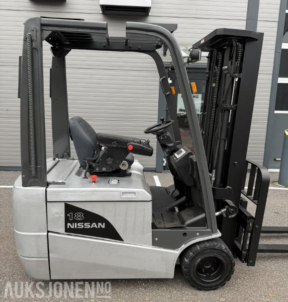 2013 Nissan AG1N1L18Q elektrisk truck Hydraulisk sideskift - معدات المناولة: صورة 1 2013 Nissan AG1N1L18Q elektrisk truck Hydraulisk sideskift - معدات المناولة: صورة 1