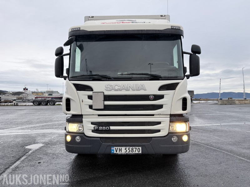 2013 Scania P280 4x2 skapbil med full sideåpning - شاحنة صندوقية: صورة 2 2013 Scania P280 4x2 skapbil med full sideåpning - شاحنة صندوقية: صورة 2