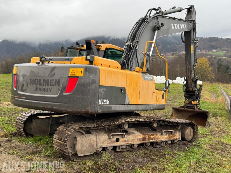2013 Volvo EC220DL gravemaskin med 2 skuffer / Tiltrotator - حفّار: صورة 5 2013 Volvo EC220DL gravemaskin med 2 skuffer / Tiltrotator - حفّار: صورة 5