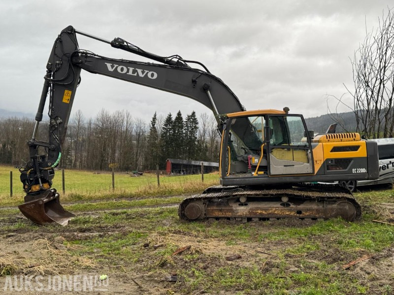 2013 Volvo EC220DL gravemaskin med 2 skuffer / Tiltrotator - حفّار: صورة 2 2013 Volvo EC220DL gravemaskin med 2 skuffer / Tiltrotator - حفّار: صورة 2