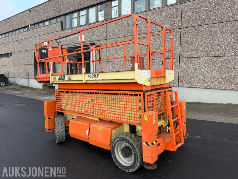 2014 JLG 4069LE - elektrisk sakselift med arbeidshøyde på 14m - منصة جومحمولةية: صورة 4 2014 JLG 4069LE - elektrisk sakselift med arbeidshøyde på 14m - منصة جومحمولةية: صورة 4