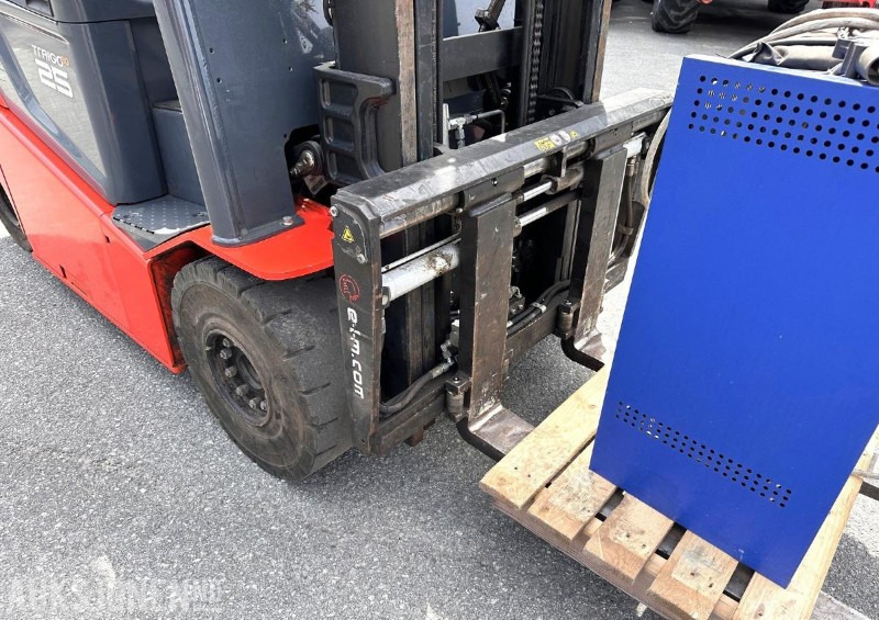 2014 Toyota 8FBMKT25 – 2,5T elektrisk gaffeltruck - معدات المناولة: صورة 5 2014 Toyota 8FBMKT25 – 2,5T elektrisk gaffeltruck - معدات المناولة: صورة 5