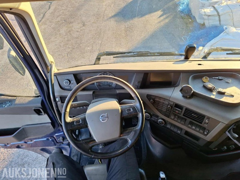 2014 Volvo FH540 6X2 Skapbil - Full sideåpning - Strøere - VBG - 697.000KM - شاحنة صندوقية: صورة 4 2014 Volvo FH540 6X2 Skapbil - Full sideåpning - Strøere - VBG - 697.000KM - شاحنة صندوقية: صورة 4