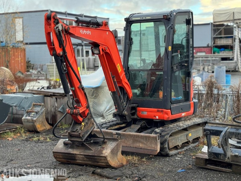 2015 Kubota U27-4 minigraver med skuffe / 1611 timer - حفار صغير: صورة 1 2015 Kubota U27-4 minigraver med skuffe / 1611 timer - حفار صغير: صورة 1