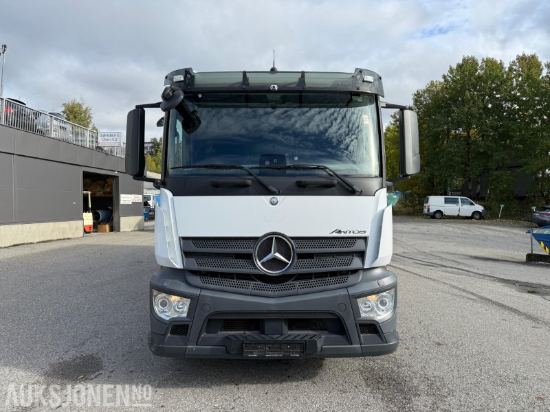 2015 Mercedes-Benz ANTOS 1830 skapbil, baklem, kjøling, fjernkontroll, ryggekamera, 360, lav KM - شاحنة صندوقية: صورة 2 2015 Mercedes-Benz ANTOS 1830 skapbil, baklem, kjøling, fjernkontroll, ryggekamera, 360, lav KM - شاحنة صندوقية: صورة 2