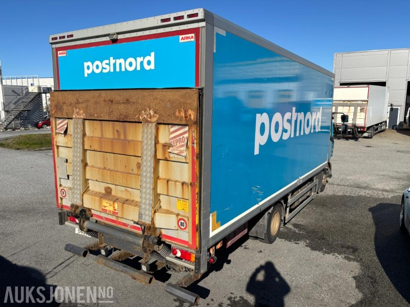 2015 Renault Trucks D12. Skapbil med bakløfter. - شاحنة صندوقية: صورة 5 2015 Renault Trucks D12. Skapbil med bakløfter. - شاحنة صندوقية: صورة 5
