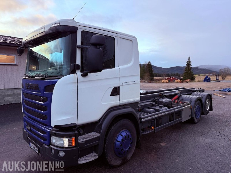 2015 Scania G450 EURO 6 444933 km - Styrbar boggi og Webasto - شاحنة برافعة خطافية: صورة 1 2015 Scania G450 EURO 6 444933 km - Styrbar boggi og Webasto - شاحنة برافعة خطافية: صورة 1