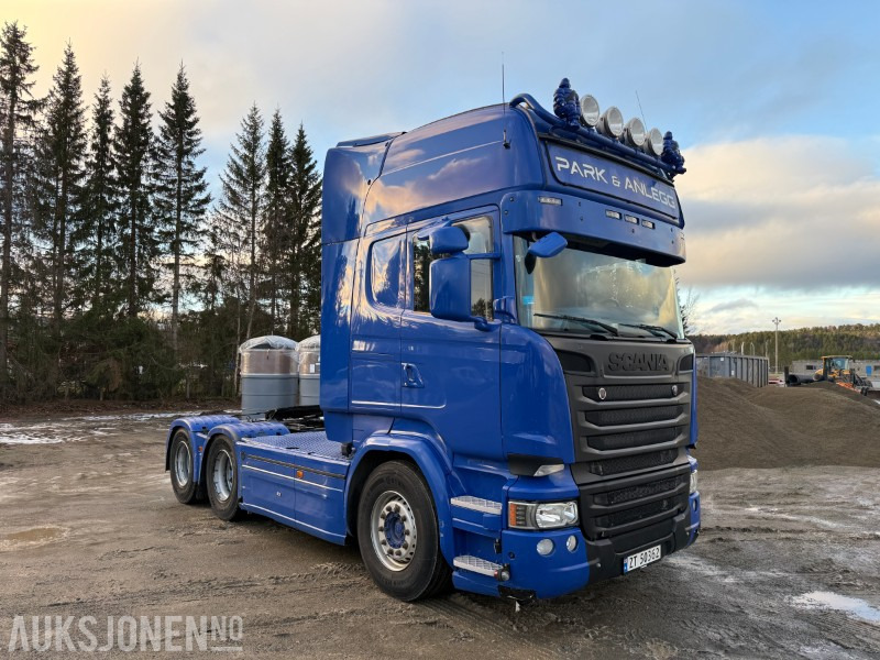 2015 Scania R-serie 6x4 Påkostet - Brøyterigget - Tipphydraulikk - Sprederhydraulikk - 675 643km - رأس تريلا: صورة 3 2015 Scania R-serie 6x4 Påkostet - Brøyterigget - Tipphydraulikk - Sprederhydraulikk - 675 643km - رأس تريلا: صورة 3
