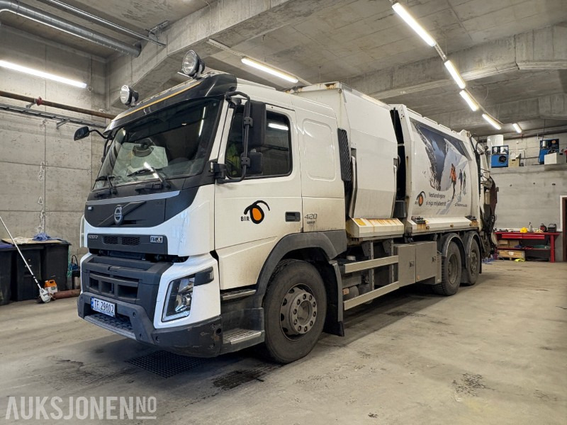 2015 Volvo FMX 420 EURO 6T komprimatorbil med 2 kammer og sidelaster - شاحنة قمامة: صورة 1 2015 Volvo FMX 420 EURO 6T komprimatorbil med 2 kammer og sidelaster - شاحنة قمامة: صورة 1
