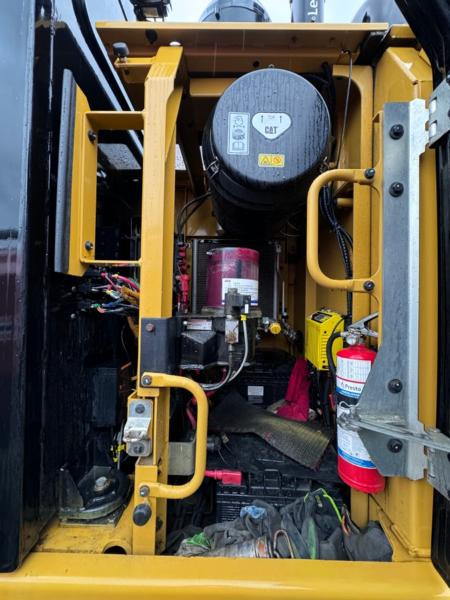 حفار زاحف 2016 Cat 330FL GRAVEMASKIN, GPS, TILTROTATOR, 2 SKUFFER +++: صورة 18 حفار زاحف 2016 Cat 330FL GRAVEMASKIN, GPS, TILTROTATOR, 2 SKUFFER +++: صورة 18