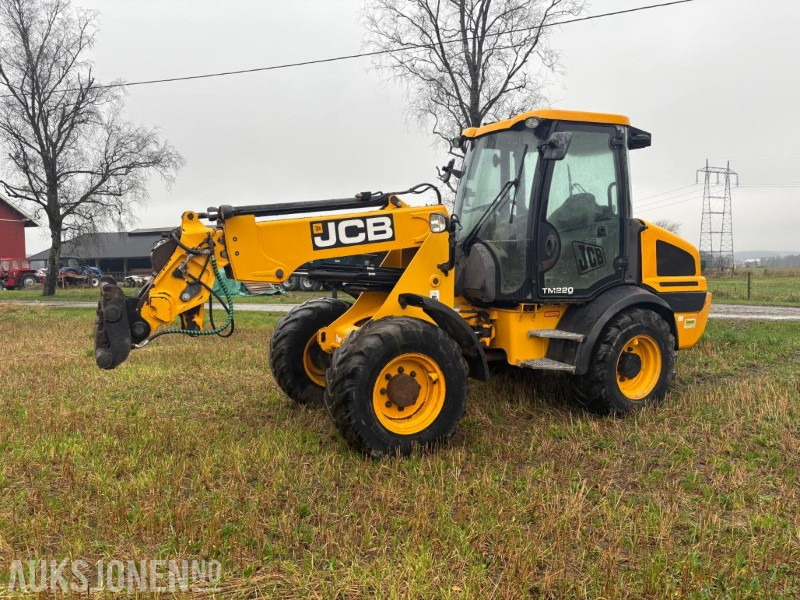 2016 JCB TM 220 AGRI - اللودر بعجل: صورة 1 2016 JCB TM 220 AGRI - اللودر بعجل: صورة 1