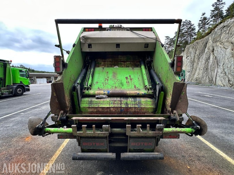 2016 Scania P320 Komprimatorbil - NY EU/2 kammer Inkl. biokammer/MTM påbygg, 277256km - شاحنة قمامة: صورة 4 2016 Scania P320 Komprimatorbil - NY EU/2 kammer Inkl. biokammer/MTM påbygg, 277256km - شاحنة قمامة: صورة 4