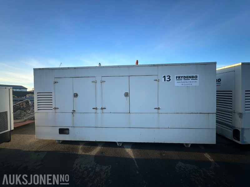 2017 DIESELAGGREGAT I CANOPY 555Kva -400Volt -50 Hz Kun gått 937 timer - معدات الانشاءات: صورة 1 2017 DIESELAGGREGAT I CANOPY 555Kva -400Volt -50 Hz Kun gått 937 timer - معدات الانشاءات: صورة 1