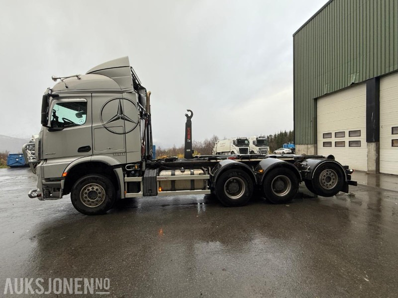 2017 Mercedes-Benz AROCS 3258 Krokbil 8X4 - Hiab 22T - Påkostet - export - 330000KM - شاحنة برافعة خطافية: صورة 2 2017 Mercedes-Benz AROCS 3258 Krokbil 8X4 - Hiab 22T - Påkostet - export - 330000KM - شاحنة برافعة خطافية: صورة 2