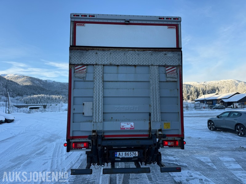 2017 Volvo FM 330 Euro 6 skapbil - 406117 km - Eu godkjent. - شاحنة صندوقية: صورة 4 2017 Volvo FM 330 Euro 6 skapbil - 406117 km - Eu godkjent. - شاحنة صندوقية: صورة 4