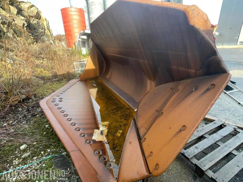 2018 Gjerstad hyd. sidetippskuff - 6100 l. - 9060 kg. - Hardox - Cat 986K - ملحق - آلات الإنشاء: صورة 3 2018 Gjerstad hyd. sidetippskuff - 6100 l. - 9060 kg. - Hardox - Cat 986K - ملحق - آلات الإنشاء: صورة 3