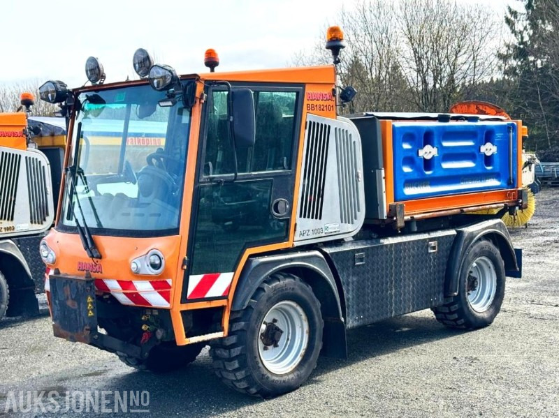 2018 Hansa APZ1003L Redskapsbærer med Bucher Husky 1500 W FS strøer - سيارة خدمات/ سيارة خاصة: صورة 1 2018 Hansa APZ1003L Redskapsbærer med Bucher Husky 1500 W FS strøer - سيارة خدمات/ سيارة خاصة: صورة 1