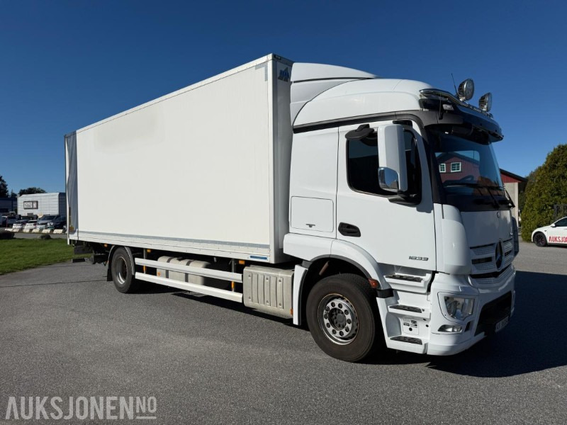 2018 Mercedes-Benz Actros SKAPBIL - SERVICEHISTORIKK 19 PALLER NY EU. - شاحنة صندوقية: صورة 2 2018 Mercedes-Benz Actros SKAPBIL - SERVICEHISTORIKK 19 PALLER NY EU. - شاحنة صندوقية: صورة 2