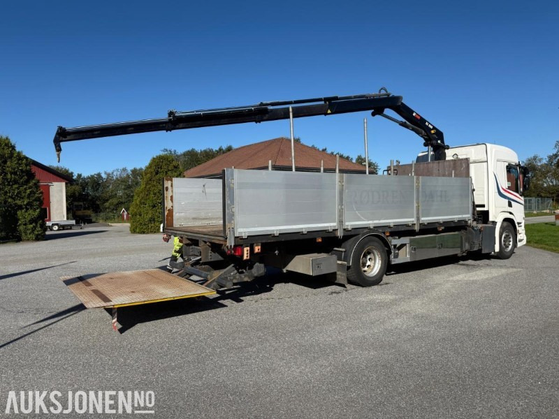 2018 Scania P 320 KRANBIL M/PLAN HIAB XS099 KRAN SERVICEHISTORIKK. - شاحنة كرين: صورة 4 2018 Scania P 320 KRANBIL M/PLAN HIAB XS099 KRAN SERVICEHISTORIKK. - شاحنة كرين: صورة 4