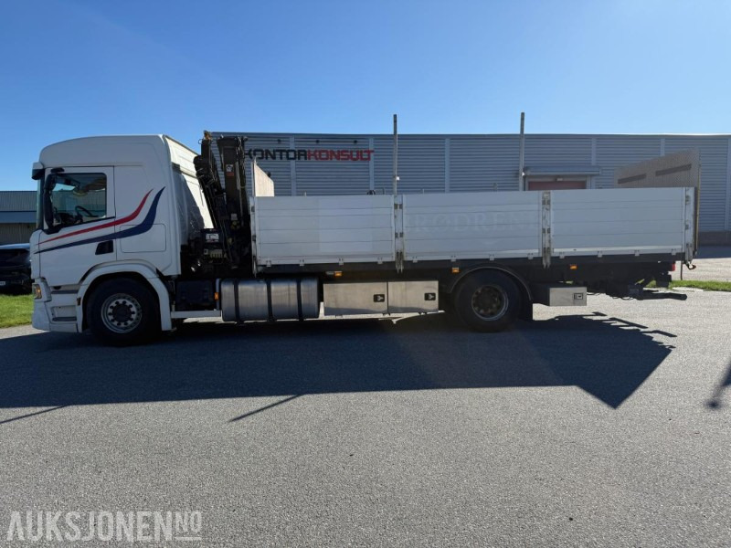 2018 Scania P 320 KRANBIL M/PLAN HIAB XS099 KRAN SERVICEHISTORIKK. - شاحنة كرين: صورة 4 2018 Scania P 320 KRANBIL M/PLAN HIAB XS099 KRAN SERVICEHISTORIKK. - شاحنة كرين: صورة 4