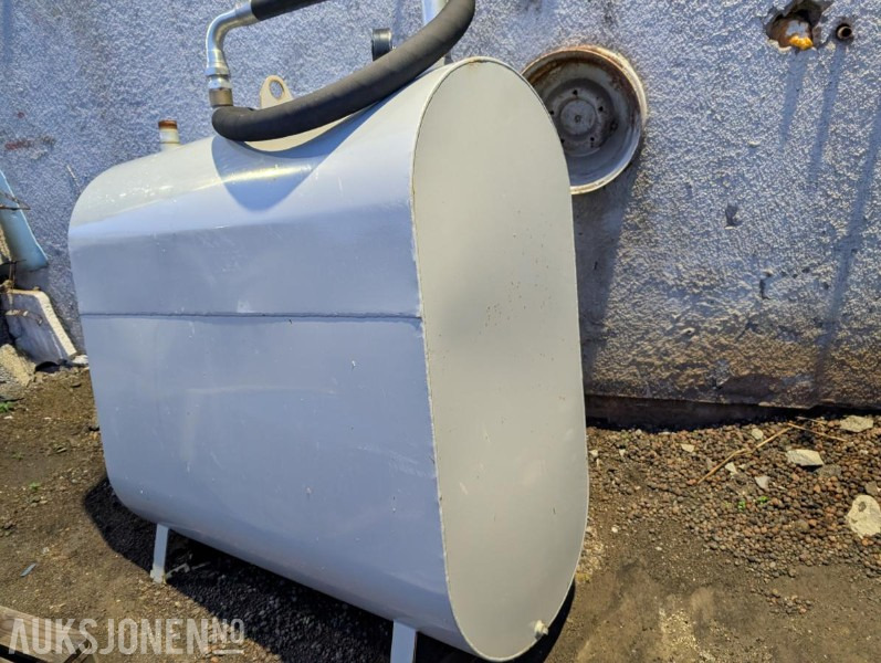 2019 Ubrukt diesel tanke, med brukt pumpe - معدات الانشاءات: صورة 1 2019 Ubrukt diesel tanke, med brukt pumpe - معدات الانشاءات: صورة 1