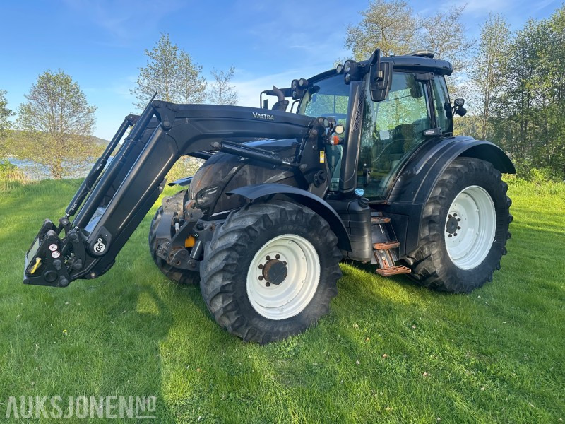 2019 Valtra N174 med frontlaster og mye utstyr - جرار: صورة 1 2019 Valtra N174 med frontlaster og mye utstyr - جرار: صورة 1