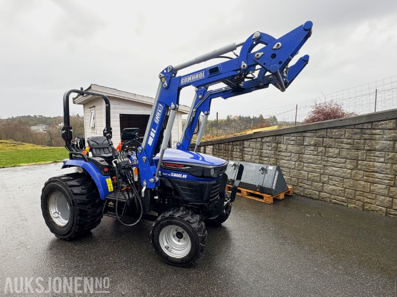 2021 Farmtrac 26H 4WD - KUN 98 timer! - mye tilbehør / ekstra utstyr| - جرار: صورة 2 2021 Farmtrac 26H 4WD - KUN 98 timer! - mye tilbehør / ekstra utstyr| - جرار: صورة 2