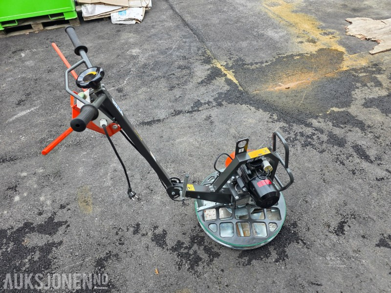 2021 Husqvarna BG245 helikopter/glattemaskin - 220 V - 1,5kW - مدحلة: صورة 4 2021 Husqvarna BG245 helikopter/glattemaskin - 220 V - 1,5kW - مدحلة: صورة 4